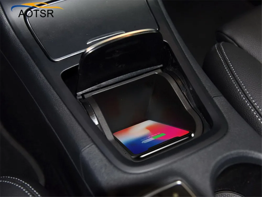 

QI car wireless charger for Mercedes-Benz GLA/A series 2015-2109 Intelligent Fast Wireless Charging Car Phone Holder for iphone