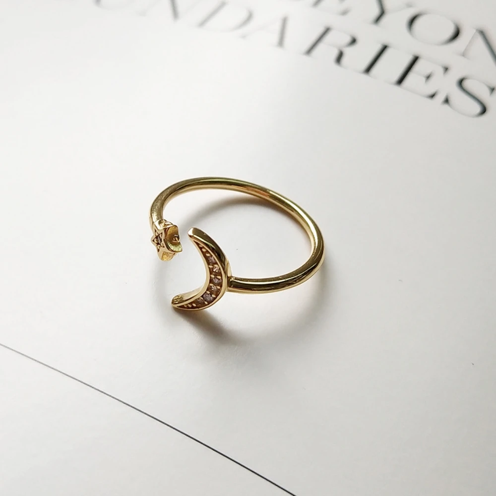 

Creative Korean S925 Sterling Silver Zircon Moon and Star Celestial Boho Adjustable Open Knuckle Thumb Ring Graduation Gift