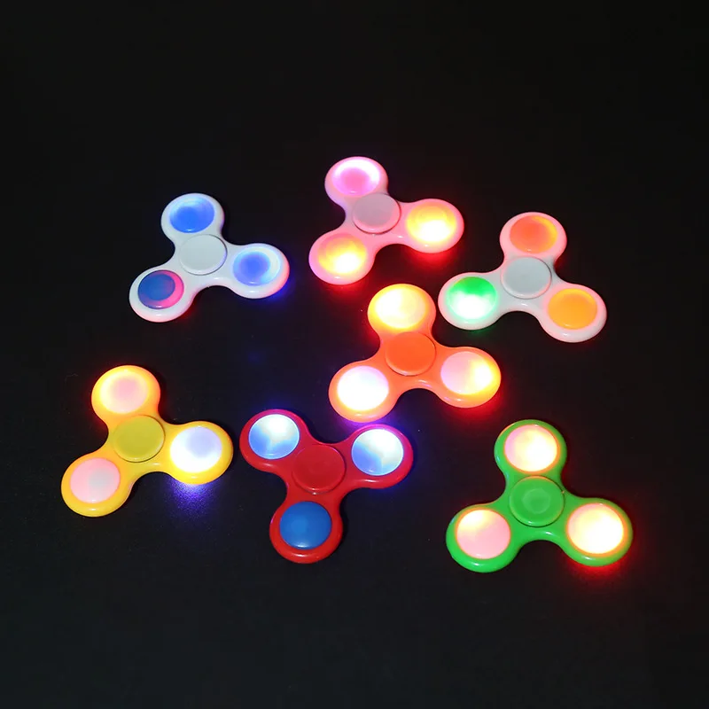 2 ШТ. Tri Spinner Ерзает Анти Стресс Сенсорные Мигающий СВЕТОДИОД Непоседа Счетчик