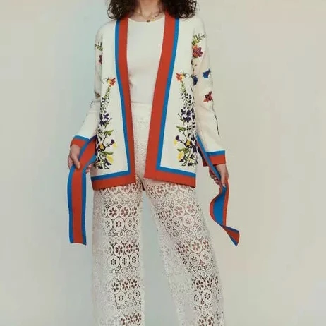 Женский винтажный стиль, v-образный вырез, длинный рукав, сложная Цветочная вышивка, женские кардиганы, пальто с поясом