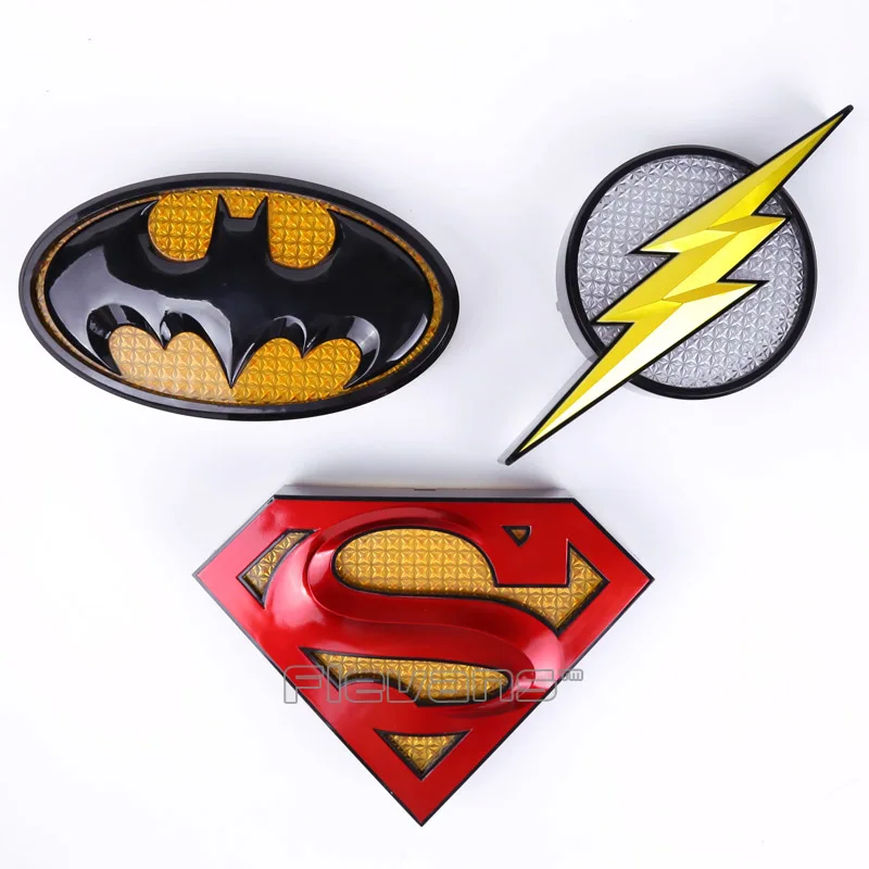 

DC COMICS Super Hero Batman Superman The Flash Wall Lamp Figure Model Toy Gift