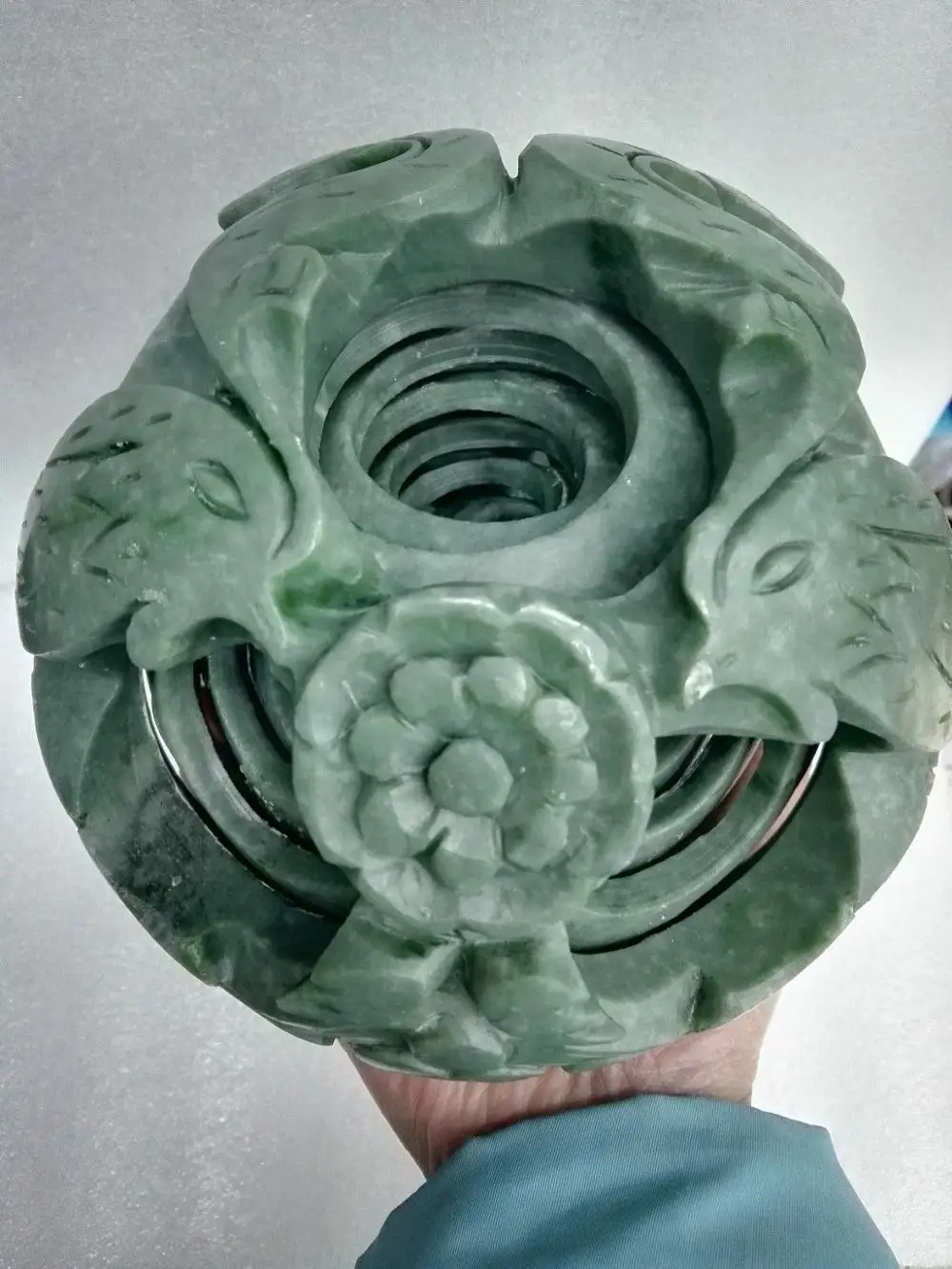 

Hand carved natural Dushan Jade 8-layer transport set of ball and pendulum