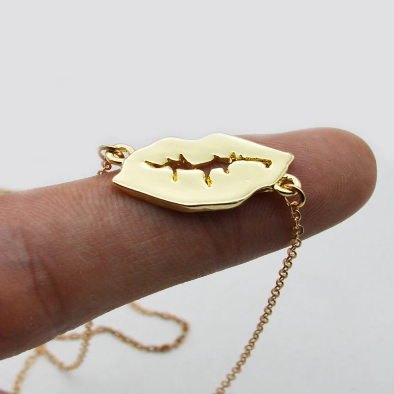 10pcs Sexy Lips Pendant Silver Gold Metal Mouth Lip Necklace For Women