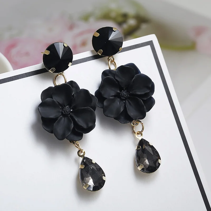 

Korean Style Flower Earrings for Girl Women Rond Circle Hoop Earrings 2018 Statement Colorful Petal Circle Big Fancy Jewelry