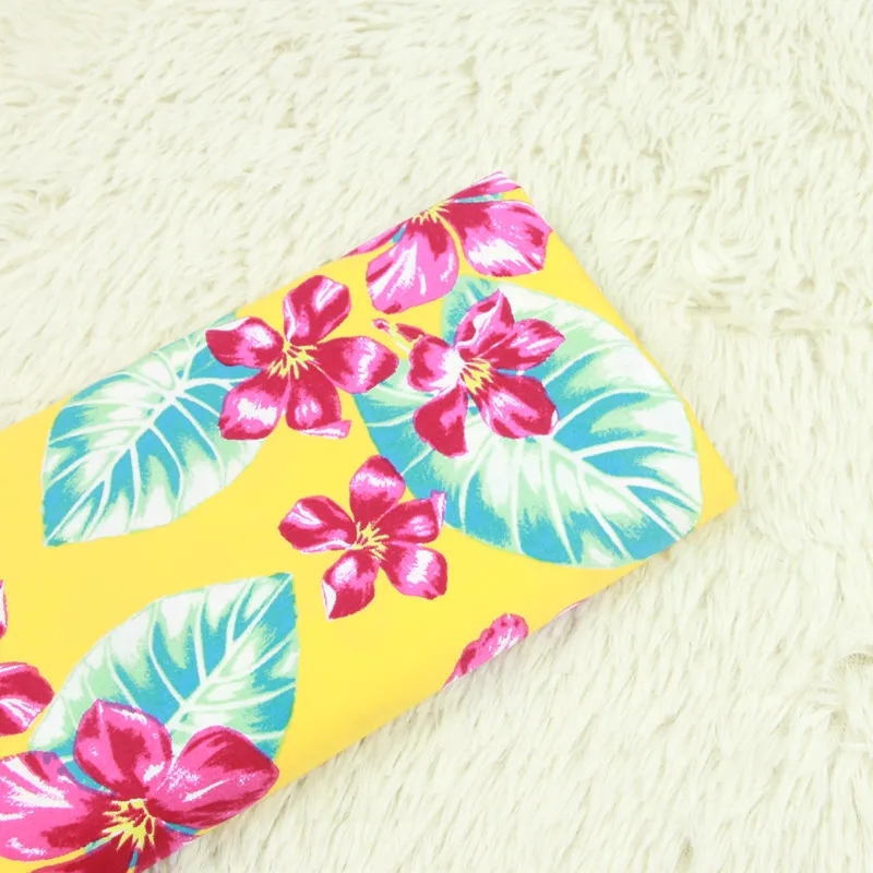 Половина метра хлопок желтая нижняя часть с цветочным принтом ткань ручной работы DIY одежды платье Дети материал мягкий, близкий к коже