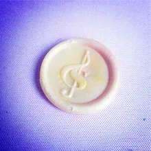 Музыкальный символ Музыка Примечание тройной Винтаж Пользовательские Роскошные восковые уплотнения штамп латунный Павлин металлические ручки палочки плавления ложка