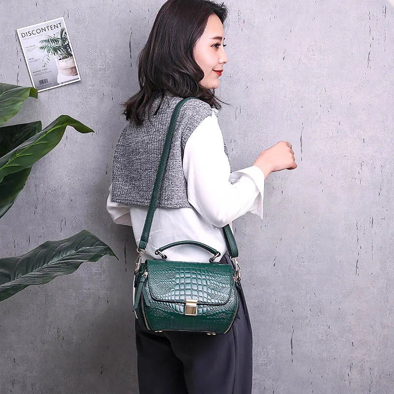 Women bowling bag Patent Leather Crocodile Pattern Handbag Medium Crossbody Shoulder Bag Famous Brand Designer Handbag and Purse (20)