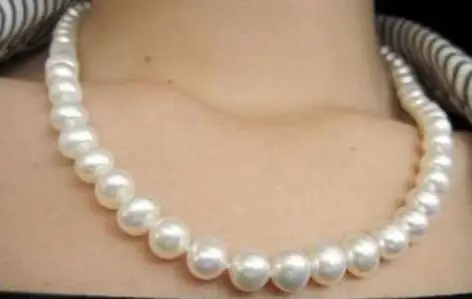 

Free Shipping>>>Beautiful! 9-10mm White Akoya Cultured Pearl Necklace