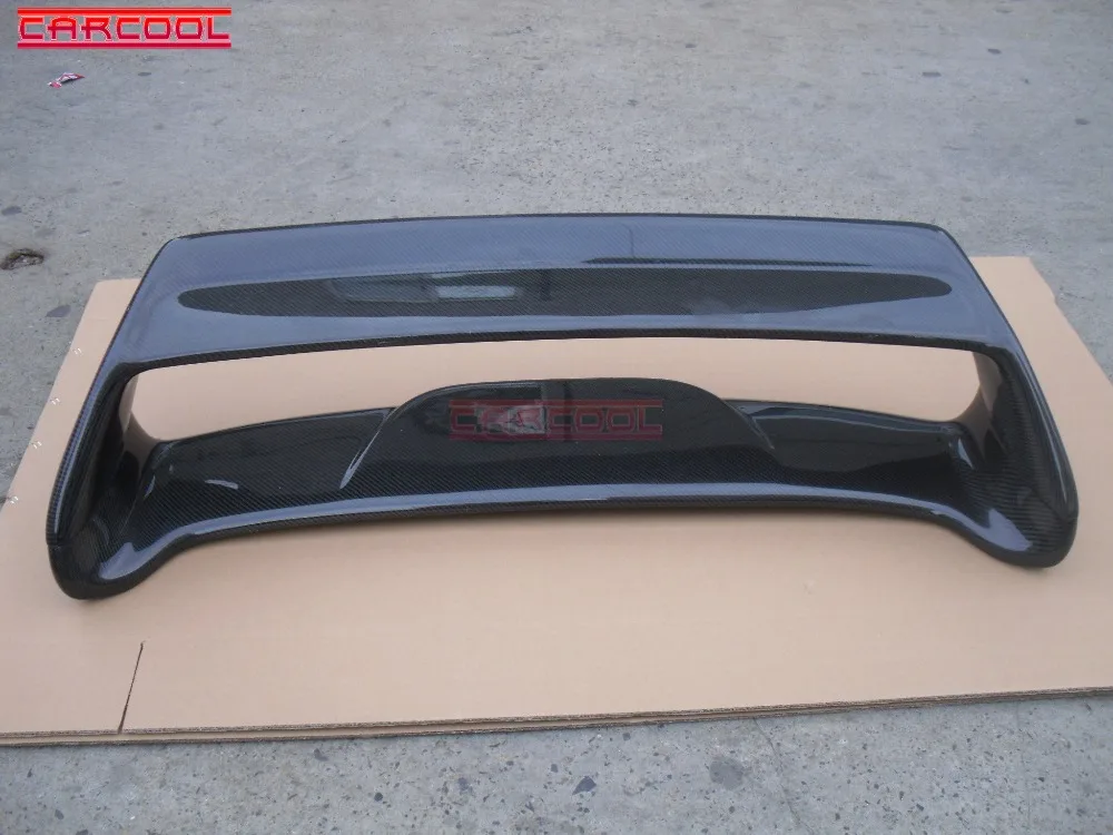 Rear Spoiler with Brake Light   (3)