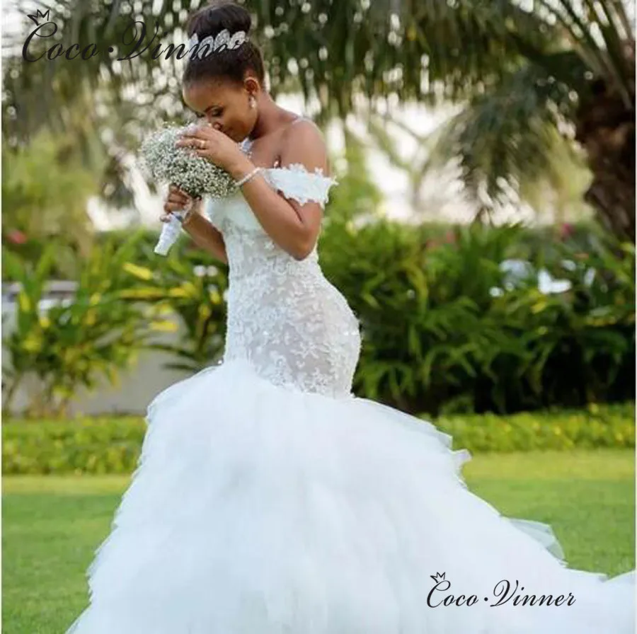 ^Cheap Kwastje Trein Afrikaanse Mermaid Wedding Jurken 2019 Cap Sleeve lace up Back Borduren Trompet Kant Wedding Dress W0425