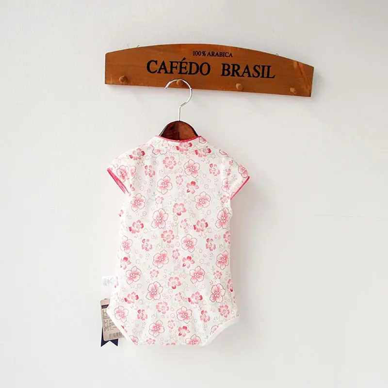 Для маленьких девочек летнее платье из хлопка с цветами и Треугольники Cheongsam комбинезоны для новорожденных модный наряд для малышей спортивные комбинезоны детская одежда набор