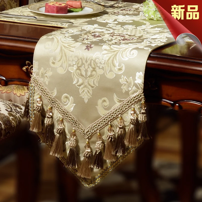 

High-grade Hand Made Gold Silk Jacquard Table Runner Table Mat European Table Flag Tablecloth Royal Family Table Supplies