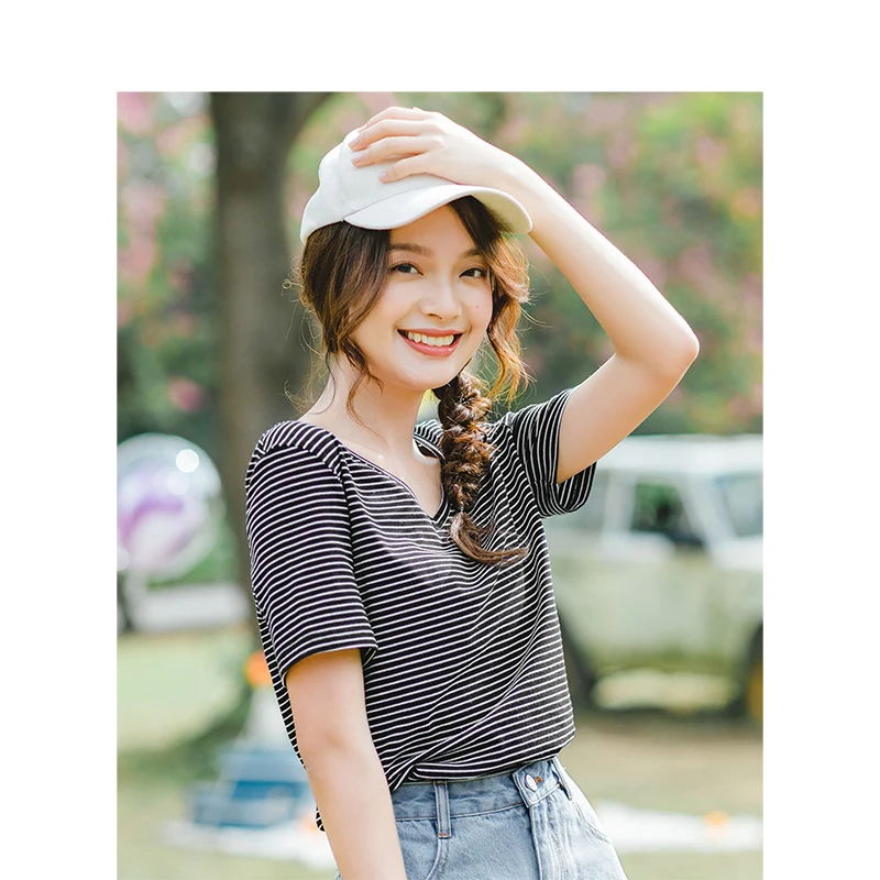 

INMAN 2019 Summer New Arrival V-neck Striped Korean Fashion Casual Student All Matched Slim Loose Short Sleeves Women T-shirt