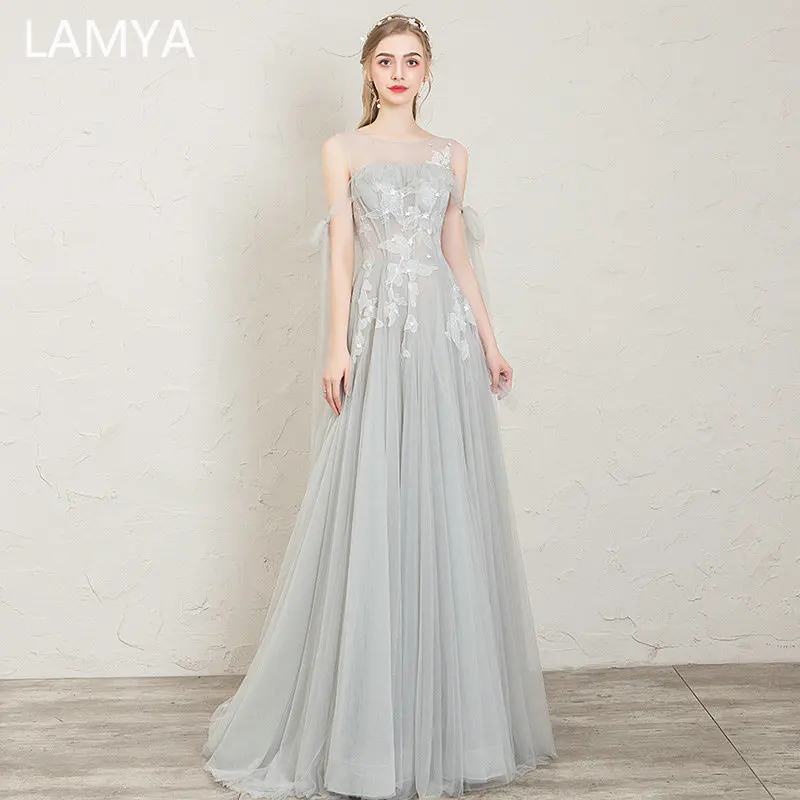 

LAMYA A Line Sexy Long Evening Dresses Fashion Lace Appliques Boat Neck Soft Tulle Vestidos de Festa Plus Size Prom Party Dress