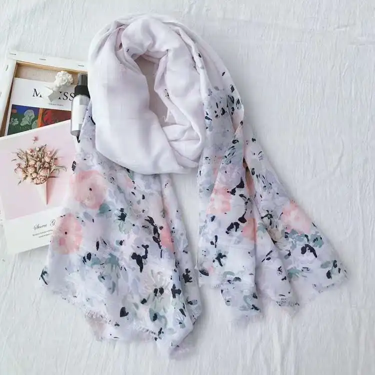 

Women's Scarves Small Fresh Floral Cotton and Linen Scarves Spring and Summer Travel Long Shawl Sunscreen Shawl Beach Towel