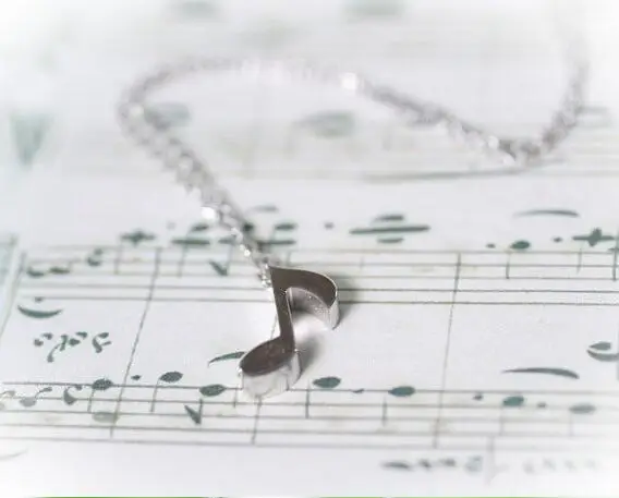 New Fashion Necklace Delicate Musical Note Pendant Necklace for Women Love Music Note Symbol Charm Necklace Gift XL217