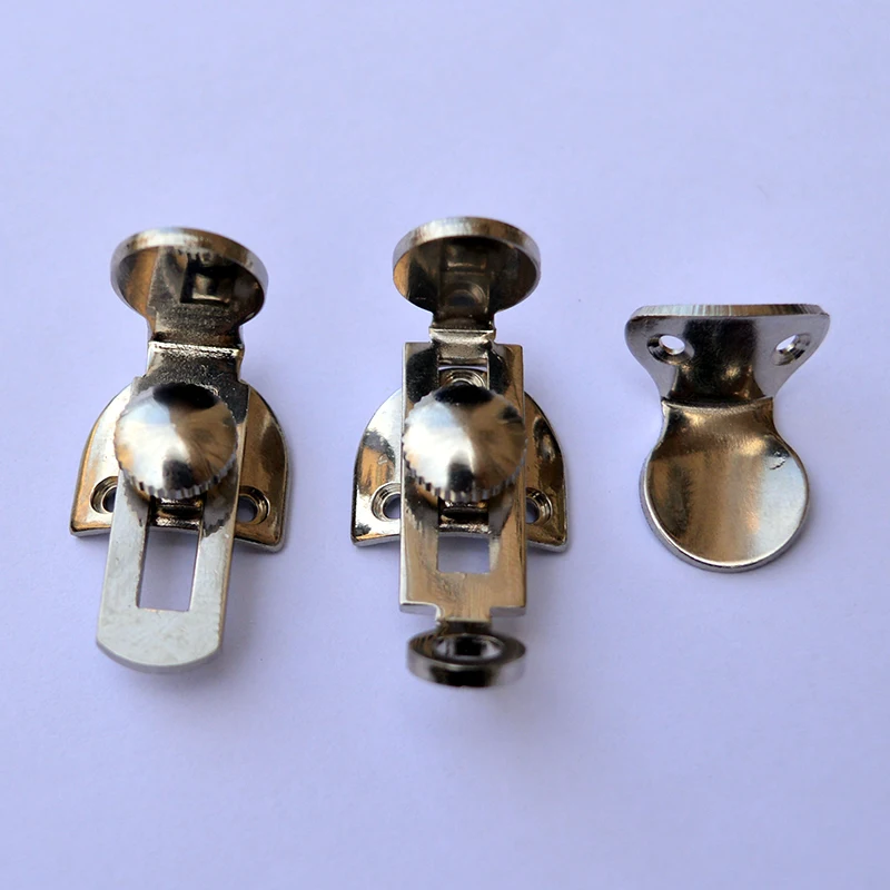 

1 piece Clarinet refers to the nickel-plated parts plus small screws