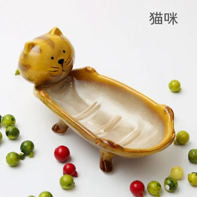 Kopen Cartoon keramische dier zeepbakje Fruit snoep schotel badkamer accessoires set kit bruiloft interieur handwerk porseleinen beeldje