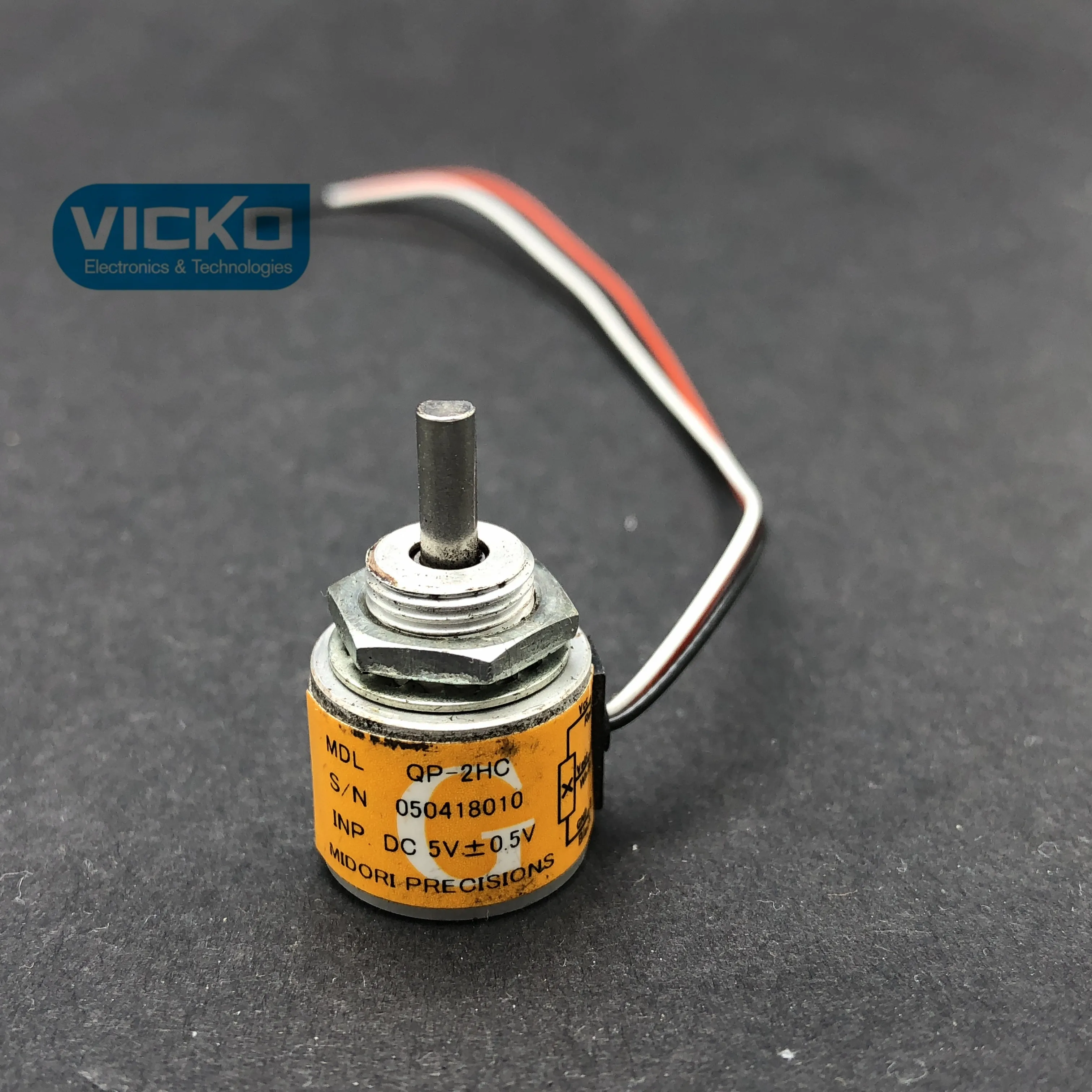 Used MIDORI QP 2HC hall effect non contact potentiometer Angle sensor QP 2HC switchin Switches