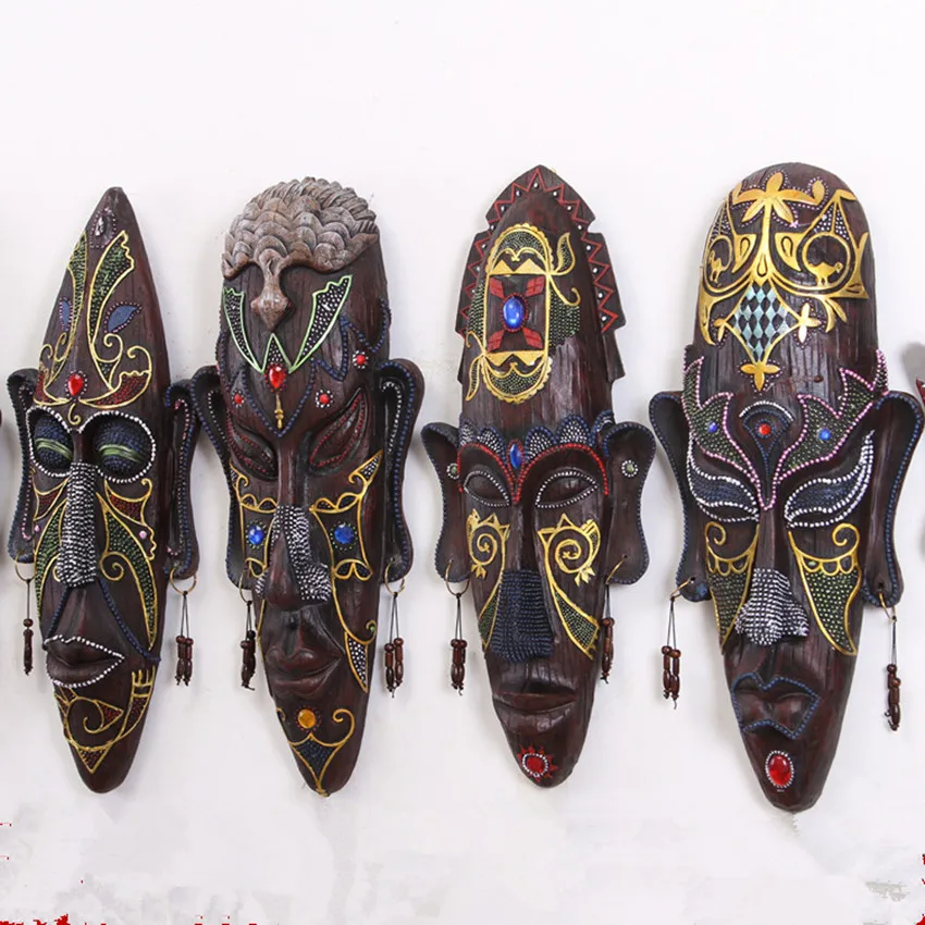 

Fantastic Wild Colored Drawing African Figures Mask Wall Hanging with Earrings Original Creative Restoring Ancient KTV Bar Decor