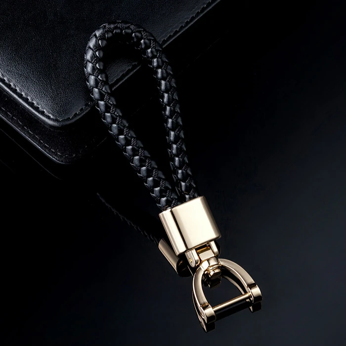 

2019 High-Grade Woven Leather Car KeyChain 360 Degree Rotating Horseshoe Buckle Cute Key Rings Holder Genuine Charm Bag Pendant