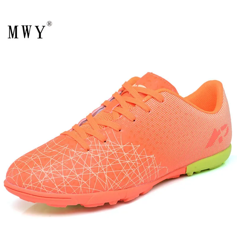 Ceny MWY buty piłkarskie mężczyźni kobiety profesjonalne odkryty lawn piłka nożna knagi trenerów trampki lekkie zużycie Zapatos Futbol