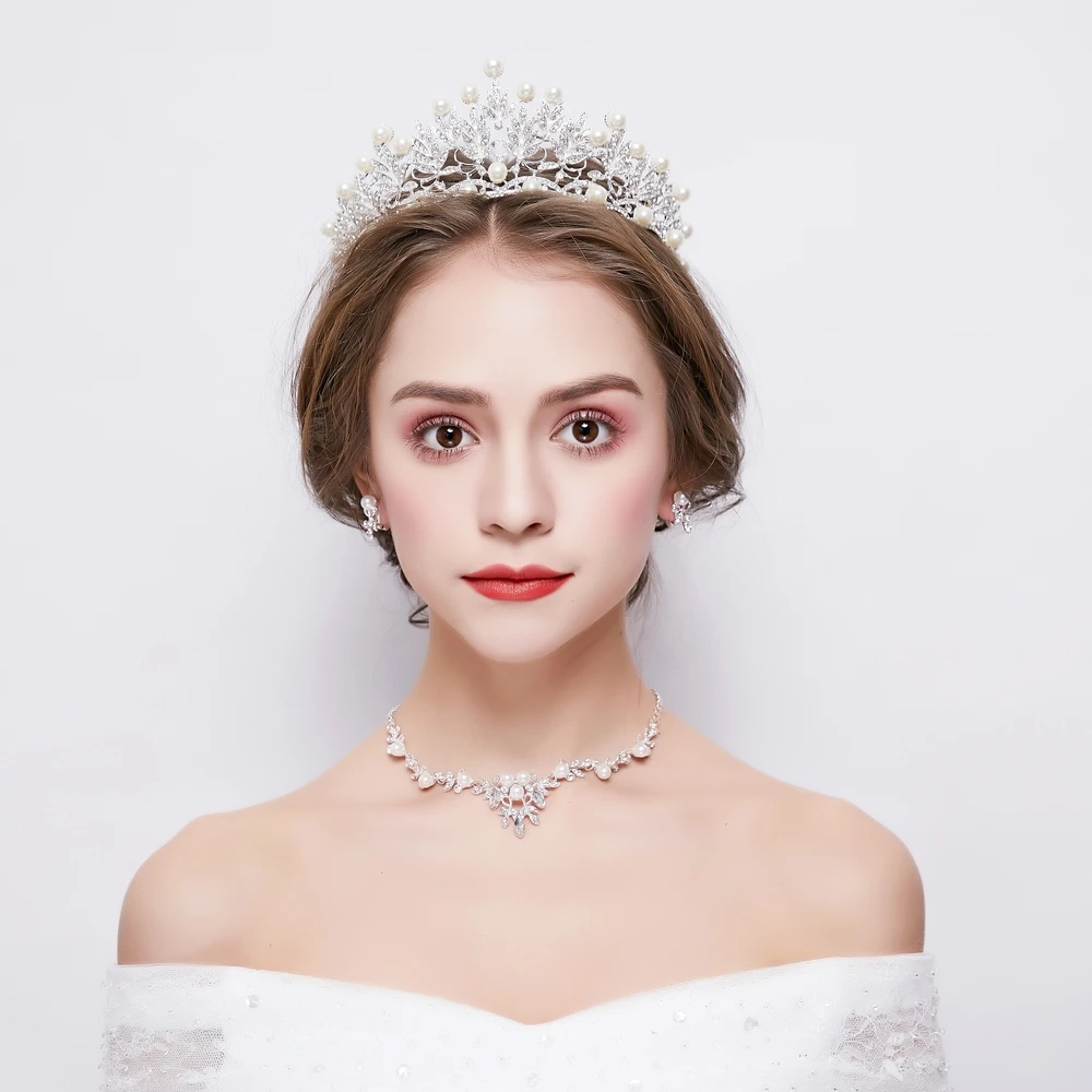 Simulated Pearls Princess Tiara Crown Rhinestone Beaded Necklace