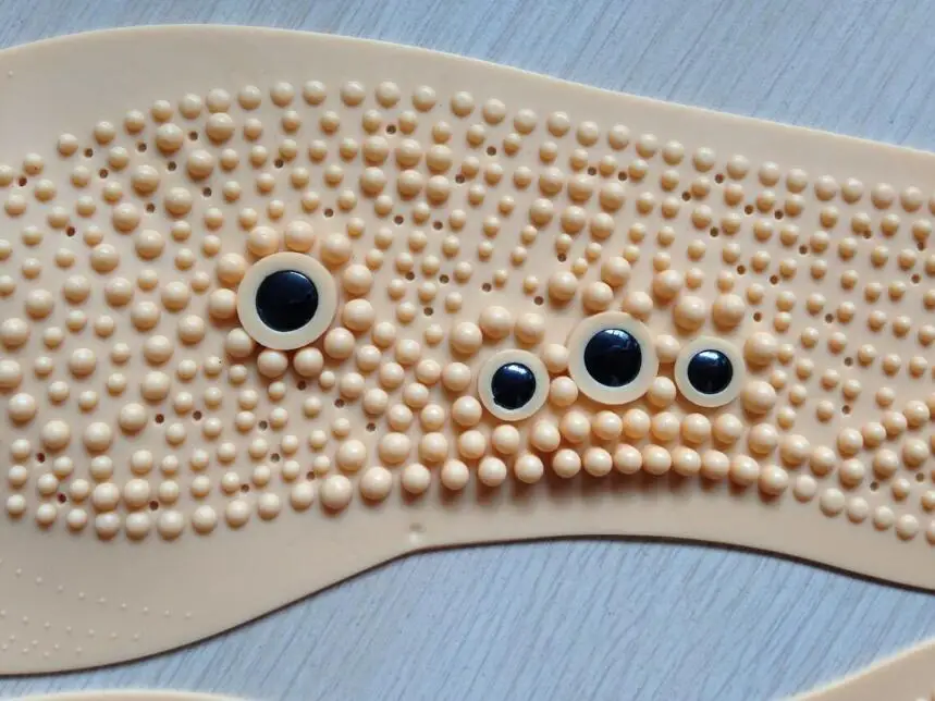 1 Pair Magnetic massage insoles magnetic stone soles of the soles of men's women's breathable full-foot health care insoles