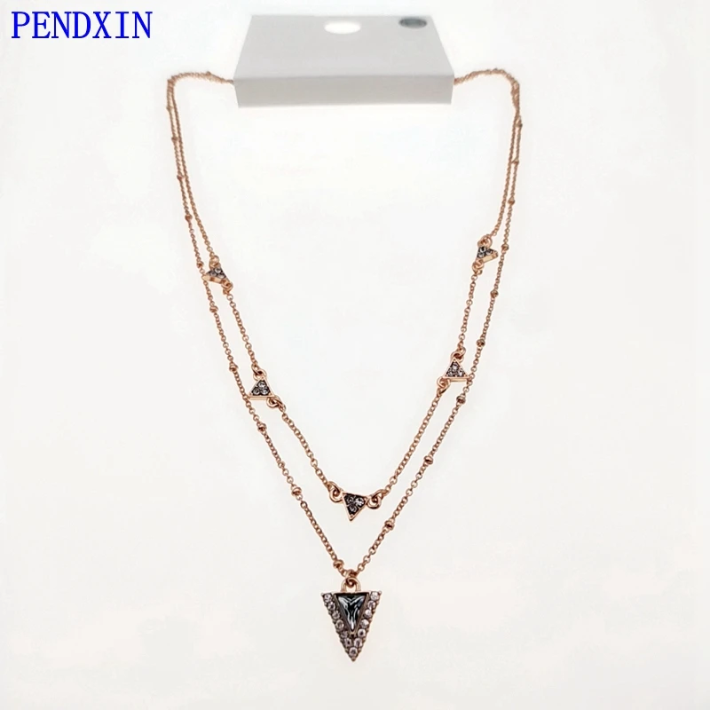 

In 2018, the new geometric multi-layered pendant plastic necklace is a fashionable fashion trend of women's clothing accessories
