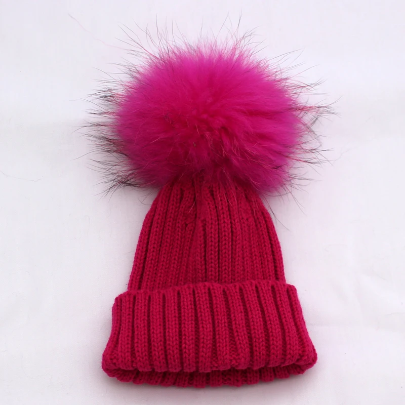 Телая вязанная детская шапка с помпоном из меха енота.|beanie cap|hat displaybeanie style hats |
