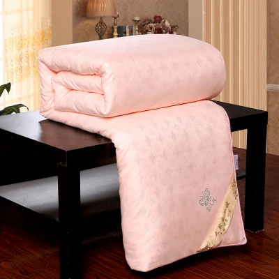 

Custom 100% Chinese Silk Blanket Winter Silk Comforter 100% Cotton Cover Spring Summer Autumn Winter Silk Quilt Full Queen King