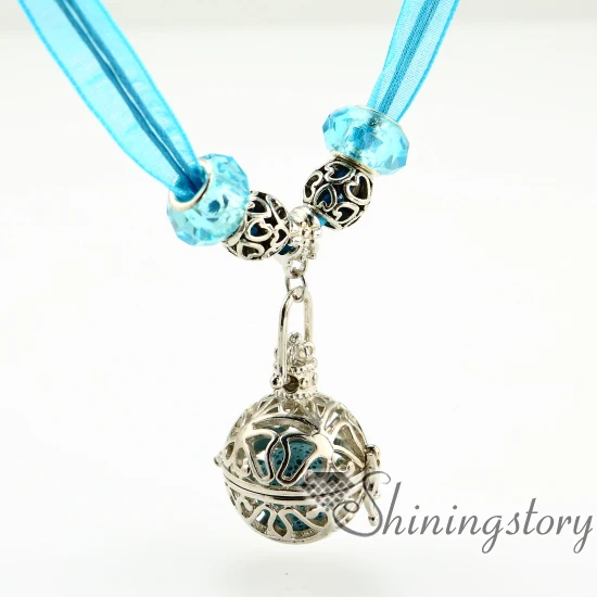 

crown openwork diffuser necklace diffuser locket wholesale essential oils necklace essential oil pendant