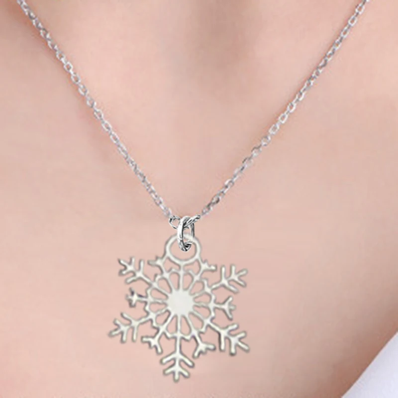 Snowflake Necklace Charm Vintage Luxury Silver Plated Pendants Snow Flower Chain Jewelry Collares Populares Joias For Women Gift