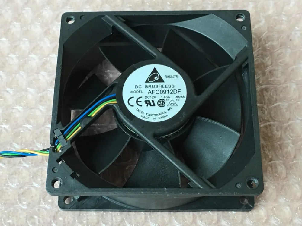 

For Delta / Taiwan AFC0912DF 9CM 9032 four-wire PWM intelligent Speed cooling fan