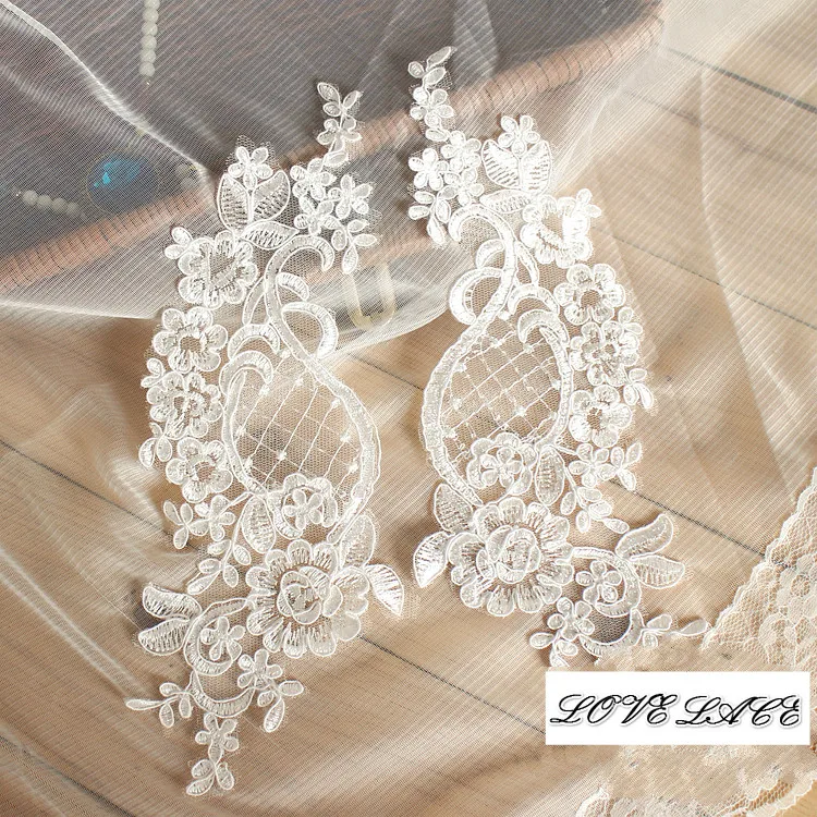 

2Pcs/Lot (1 pair) Multicolor Embroidered Lace Patch Bridal Headdre Applique Lace Trim DIY Wedding Dress Clothes Shoe Accessories