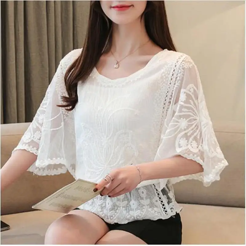 

Fashion Woman Blouses 2019 Summer White Chiffon Blouse Cotton Edge Lace Blouses Shirt Butterfly Flowe Women Shirt Tops 1343-2