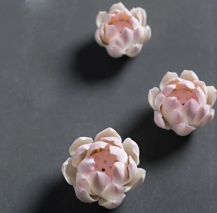 

Creative handwork ceramics Lotus Handmade ceramic flower tea Tea pet Home decoration