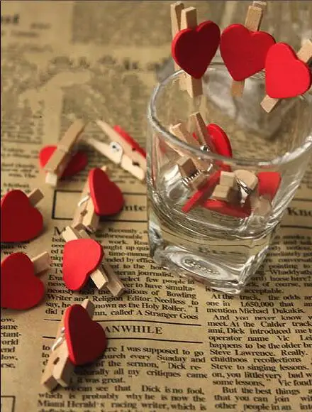 Mini Wooden Red Heart Pegs Wedding Photo Paper Clips Christmas Card Craft 8C 
