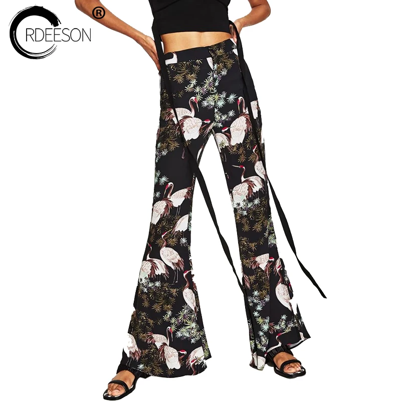 loose bell bottom trousers