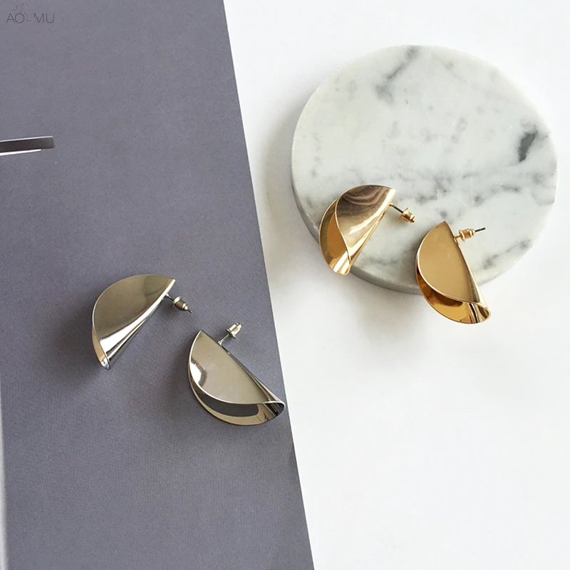 

AOMU Fashion Creative Golden Metal Geometric Irregular Circle Round Fold Dangle Drop Earrings for Women Girl Party Jewelry Gift