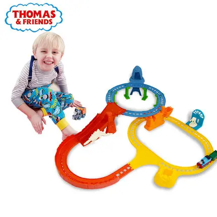 

Originally Thomas and friends of the dinosaur fossil transport set CDV09 small train track children's toys
