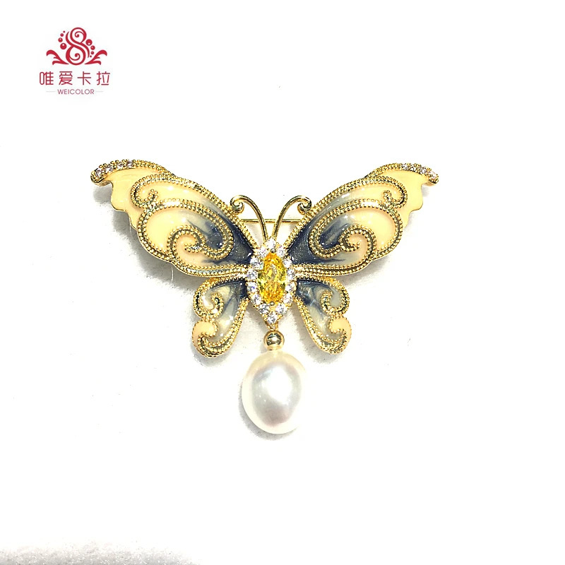 

WEICOLOR Elegant Butterfly Shaped Brooch With Nice Waterdrop Natural Freshwater Pearl.