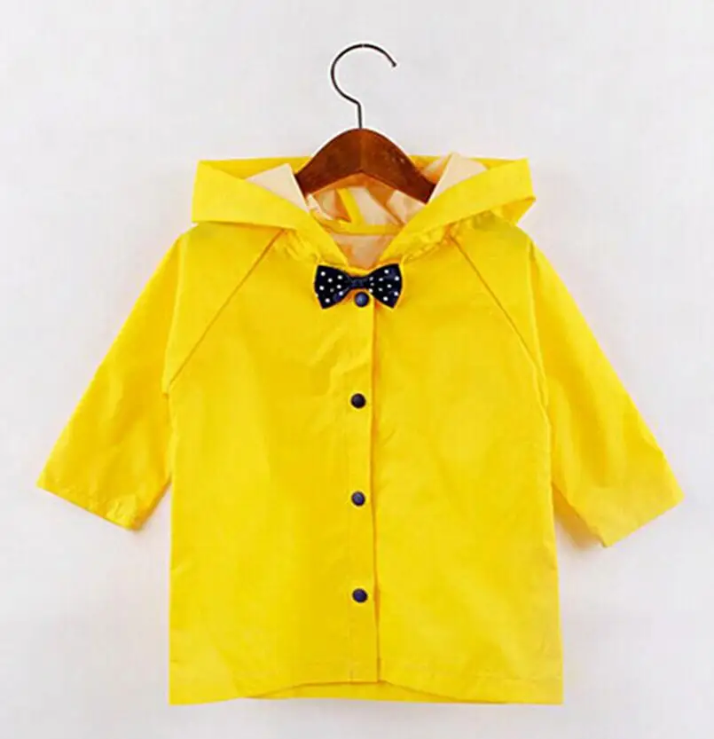 Модный непромокаемый плащ с бантом для девочек; цвет желтый, розовый, синий; дождевик; пончо; водонепроницаемый плащ с капюшоном для малышей - Цвет: yellow