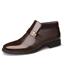 Мужская зимняя обувь; новейшая модель; теплые мужские туфли из кожи и хлопка в деловом стиле; повседневные Бархатные мужские кожаные туфли