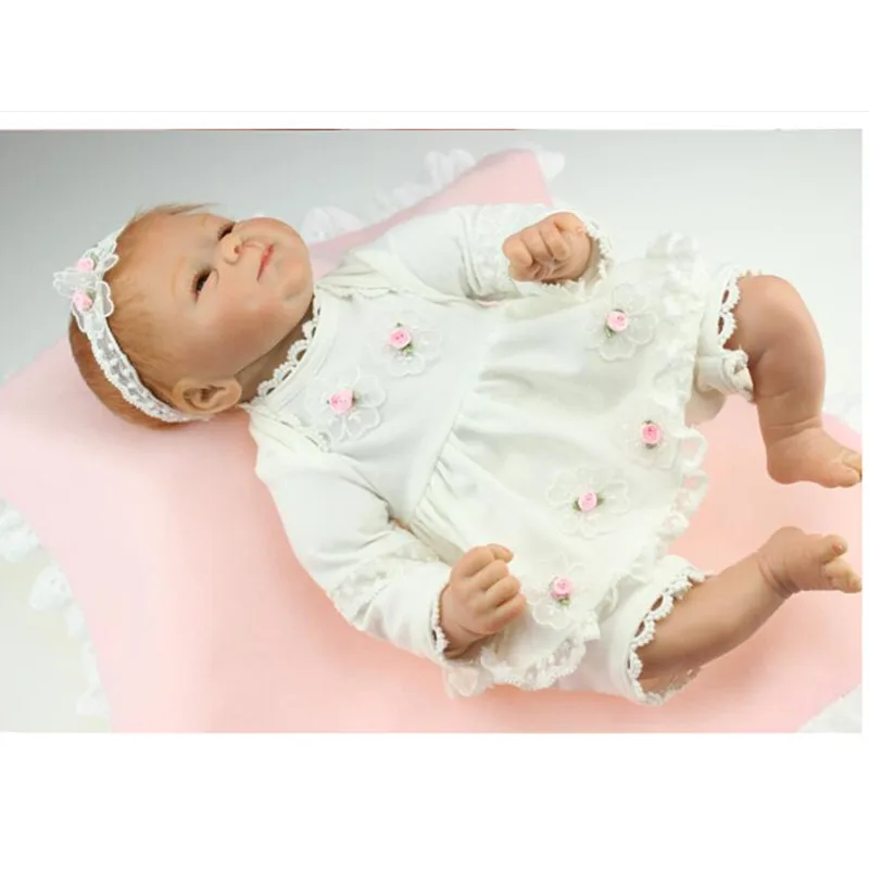 

Vivid Silicone Reborn Baby Dolls wiht Clothes, 16" Lifelike Baby Reborn Doll Toys for Children Christmas Gift