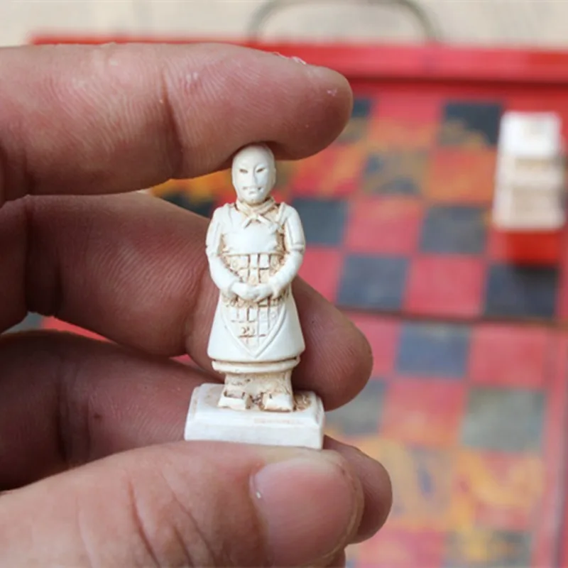 Шахматы античные трехмерные шахматы из смолы маленький складной набор с шахматной доской путешествия развлечения подарки Родитель-ребенок Yernea