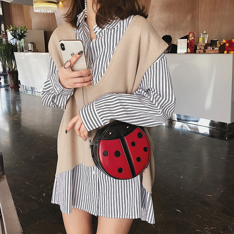 

Personality Chains Ladybug Women's Messenger Bags Fashion Pu Leather Shoulder Bag Designer Cartoon Purses Crossbody Bag Girls
