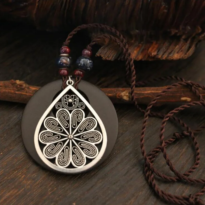 

WEIYU New Casual Fashion Handmade Collar Round Wood Retro Vintage Alloy Hollow Flower Leaf Pendants Necklace Women Men Jewelry