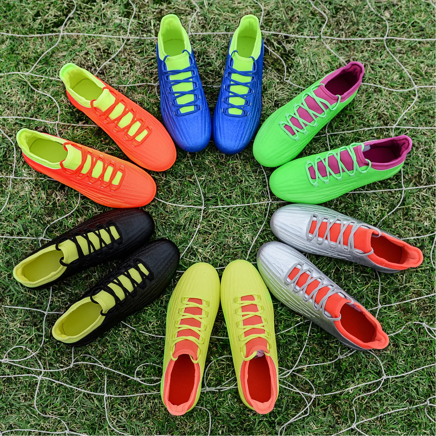 

Hot Sale Indoor Soccer Shoes TF Cleats Futsal Football Shoes Men Sneakers Kids Sports Boots Comfortable High Top Quality Futebol