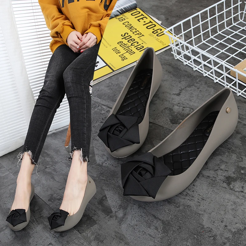 Rouroliu Women New Fashion Cloth Flower Jelly Rain Shoes Breathable Non-Slip Water Shoes Casual Shallow Beach Shoes Woman RB48 Rouroliu Women New Fashion Cloth Flower Jelly Rain Shoes Breathable Non-Slip Water Shoes Casual Shallow Beach Shoes Woman RB48